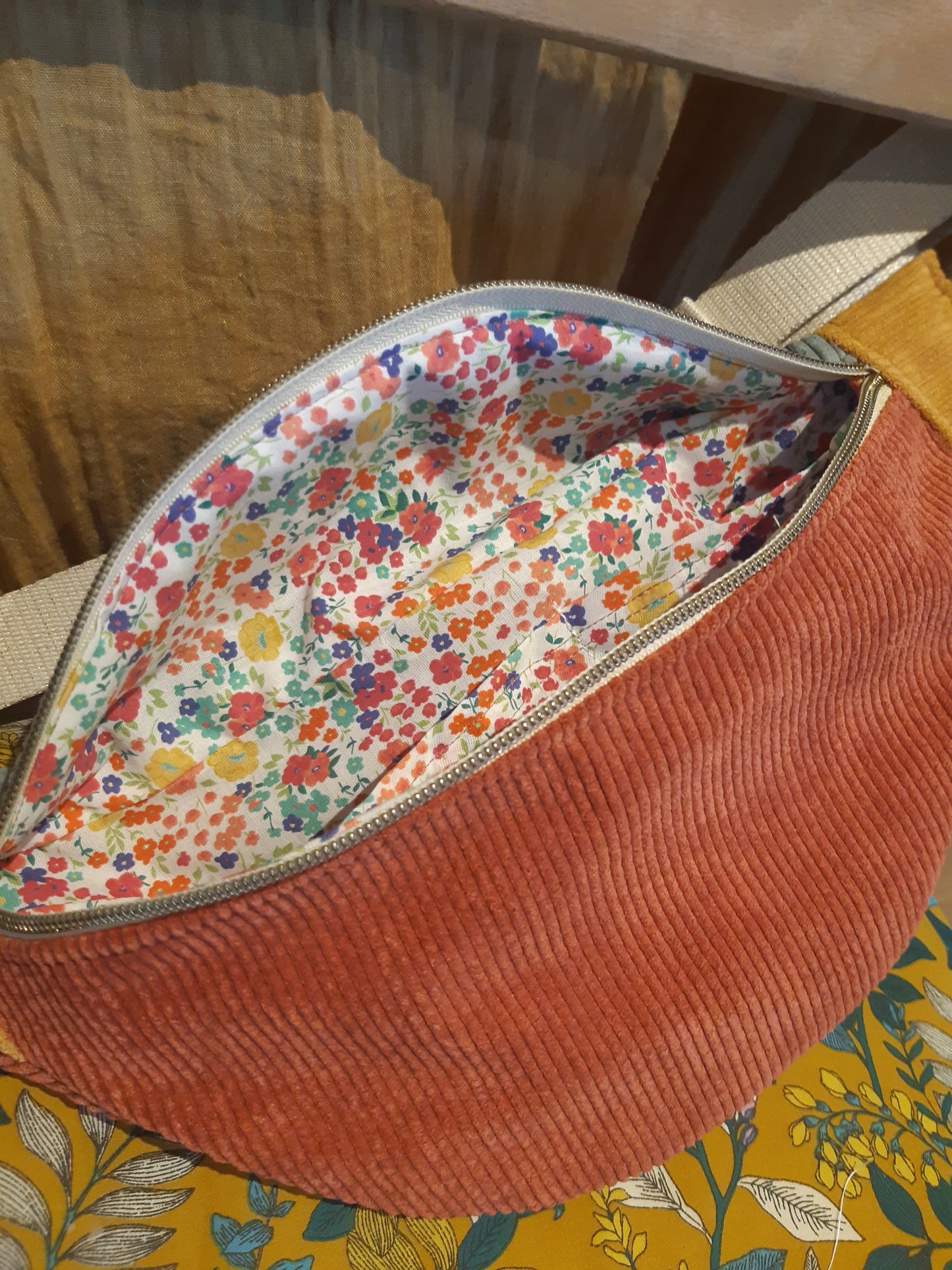 Sac banane, velours côtelé tricolore