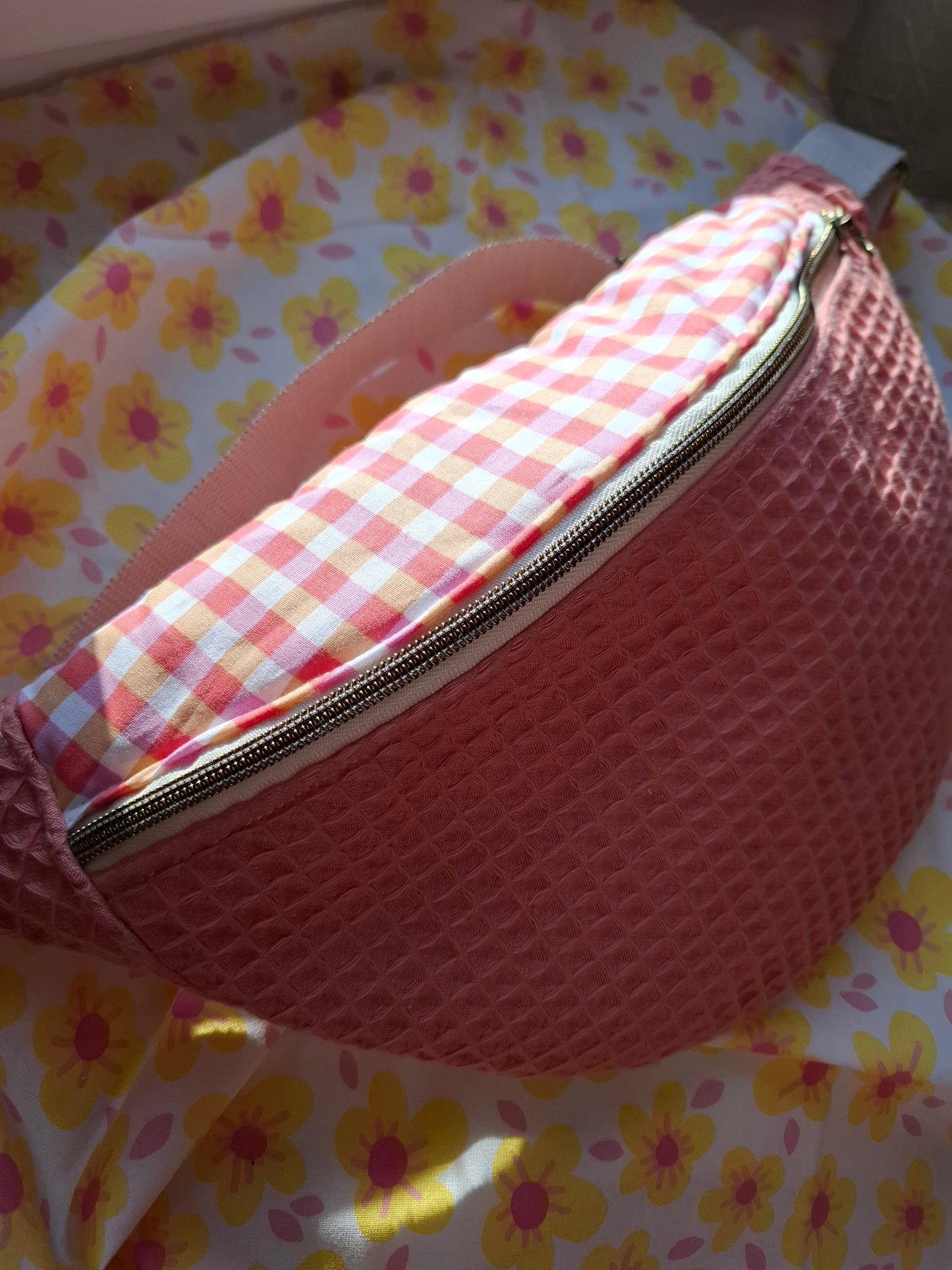 Sac banane nid d'abeille rose et vichy